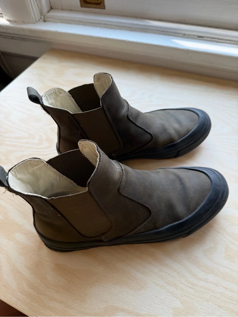 SeaVee’s Beyond and Back Boot - Black Olive